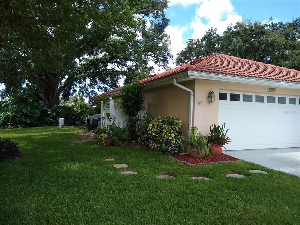 Backyard, Detached Garage, Exterior