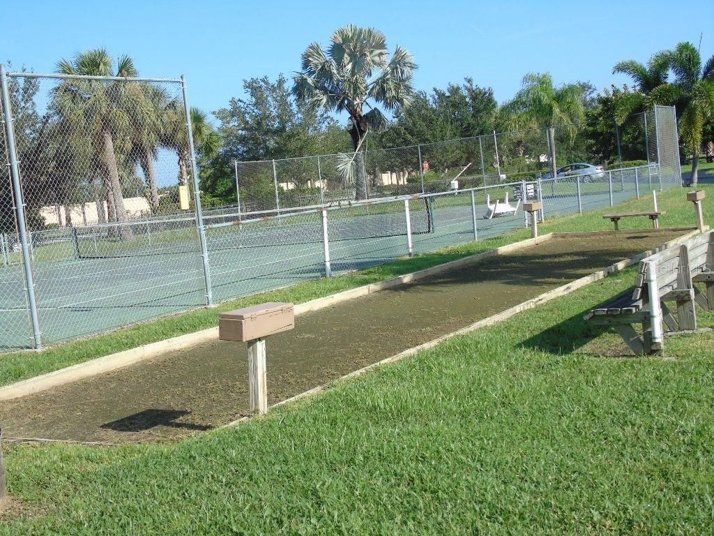 Exterior, Tennis Courts