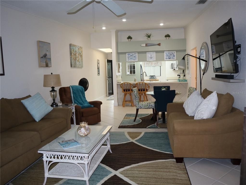 Dining room, Interior, Kitchen, Living room, Recessed Lighting