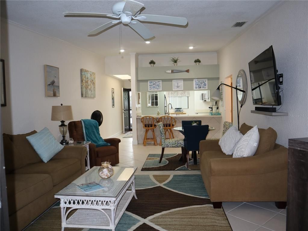 Dining room, Interior, Kitchen, Living room, Recessed Lighting