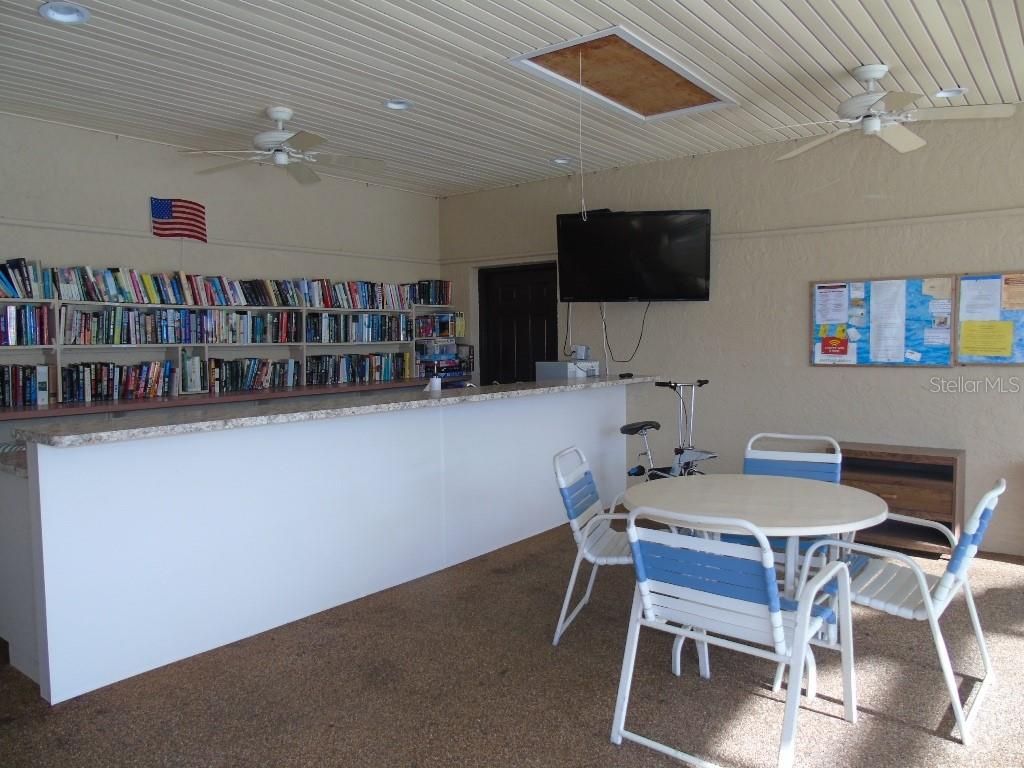 Dining room, Interior, Recessed Lighting