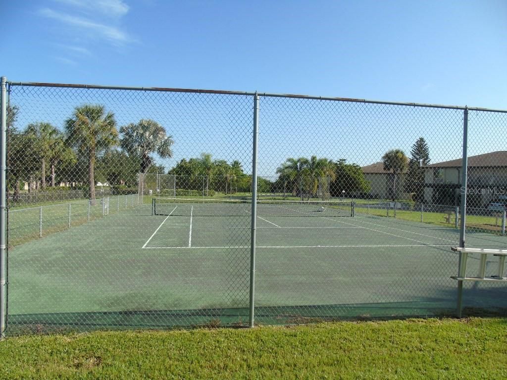 Exterior, Tennis Courts