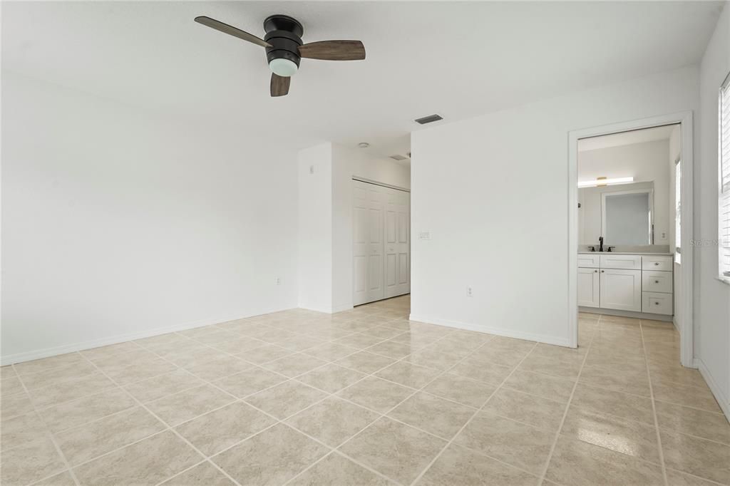 Bathroom, Empty room, Interior
