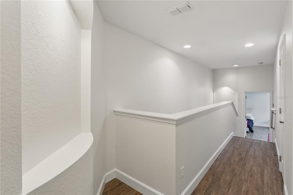 Interior, Recessed Lighting, Wood Texture Flooring
