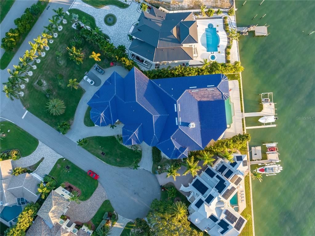 Exterior, Drone