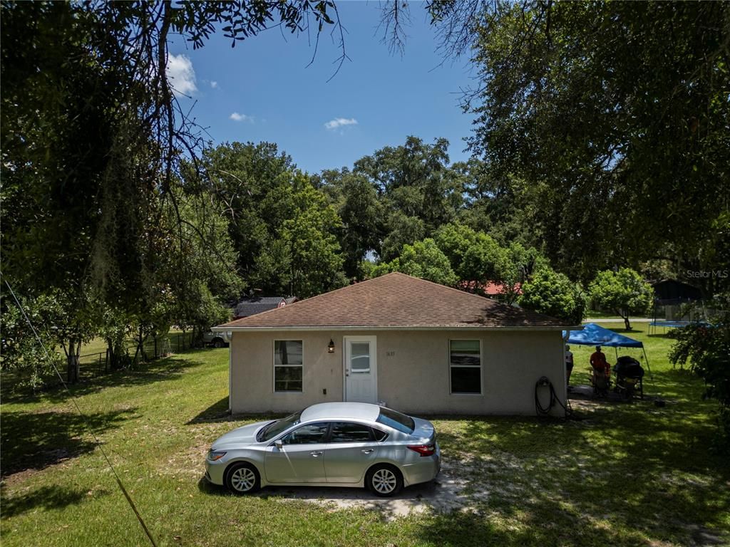 Backyard, Exterior
