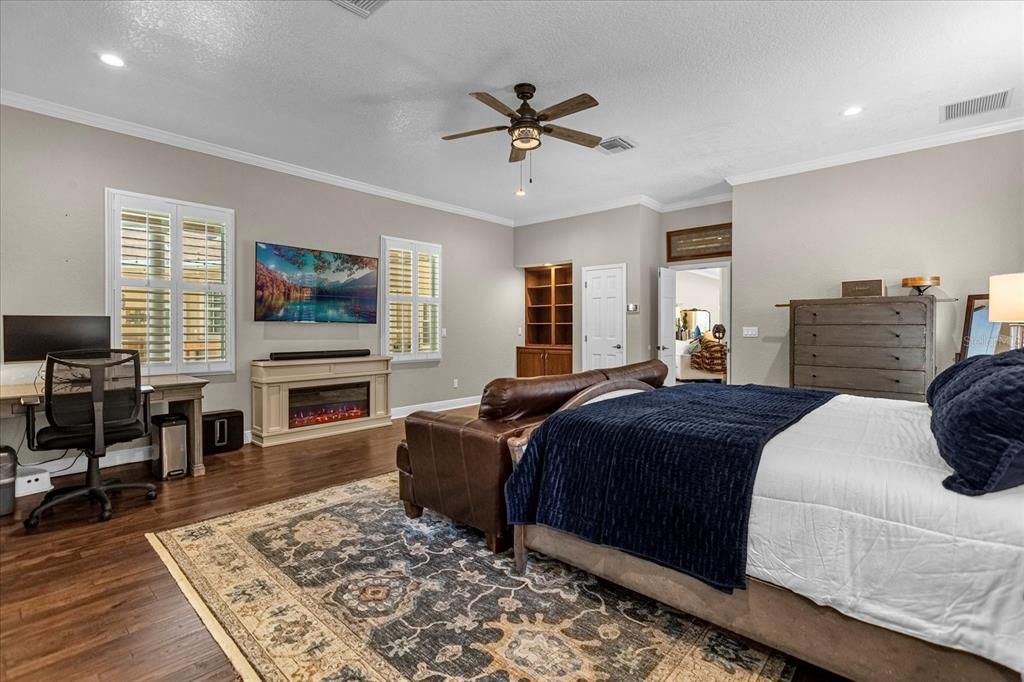 Bedroom, Fireplace, Home Office, Interior, Recessed Lighting, Wood Texture Flooring