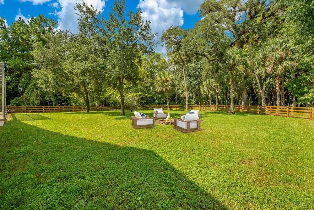 Backyard, Exterior