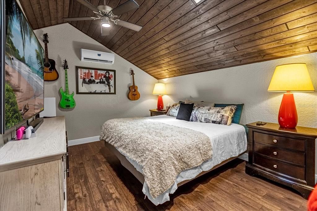 Bedroom, Interior, Wooden Ceilings, Wood Texture Flooring