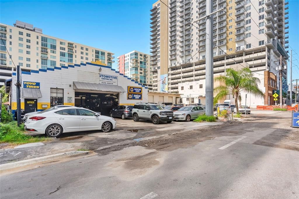 Exterior, Facade, Condo Building