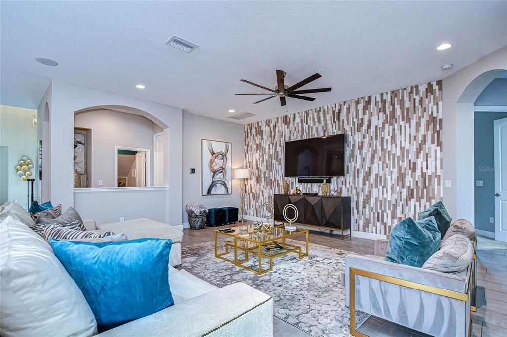 Fireplace, Interior, Living room, Recessed Lighting