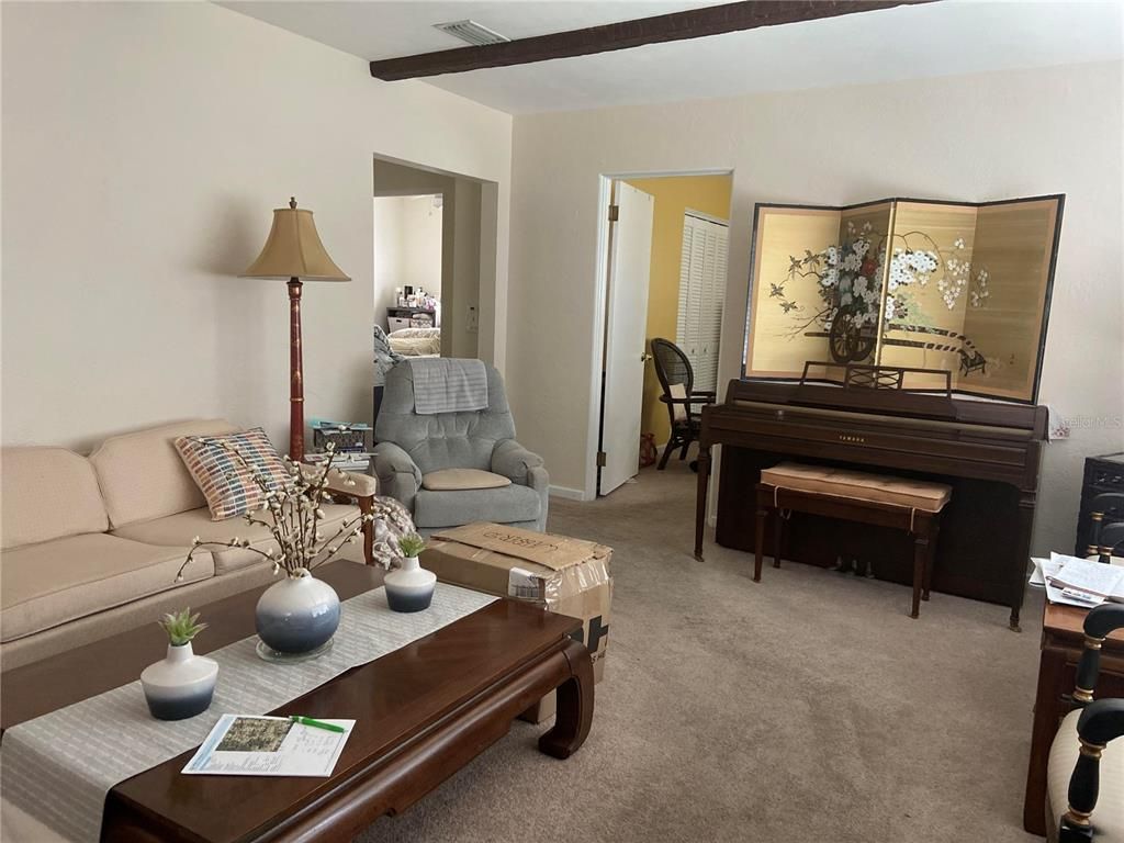 Interior, Living room, Piano