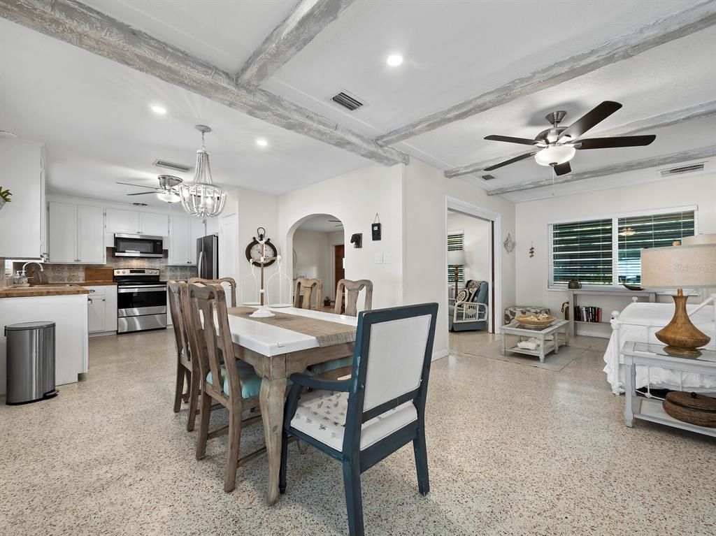 Chandelier, Dining room, Interior, Kitchen, Recessed Lighting, Stainless Steel Appliances