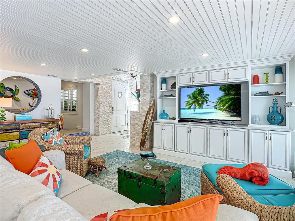 Interior, Living room, Recessed Lighting, Stone Walls