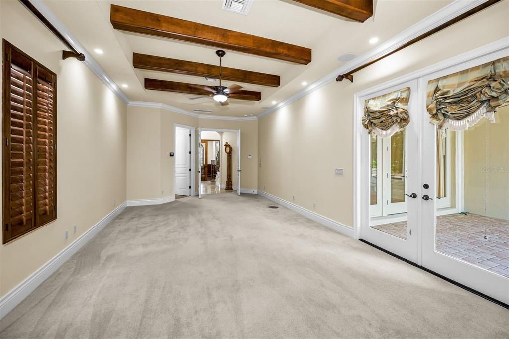Empty room, Interior, Recessed Lighting, Wooden Beams