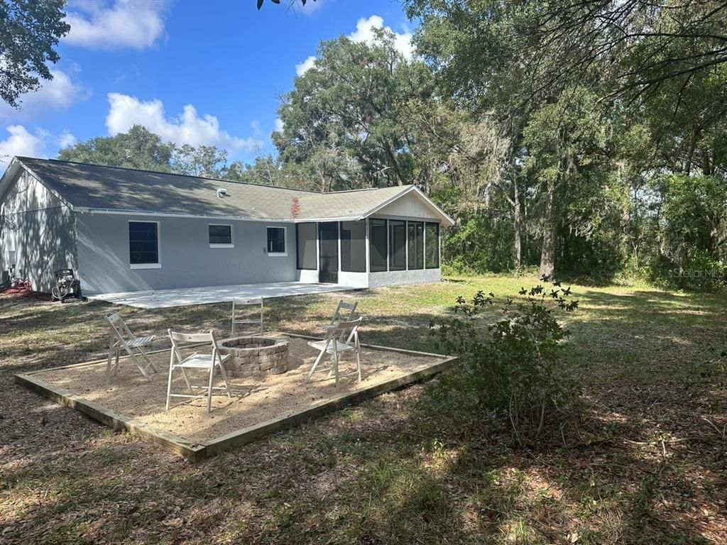 Backyard, Exterior