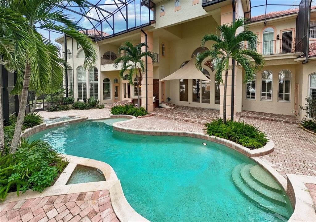 Exterior, Glass Ceilings, Pool, Sun Room