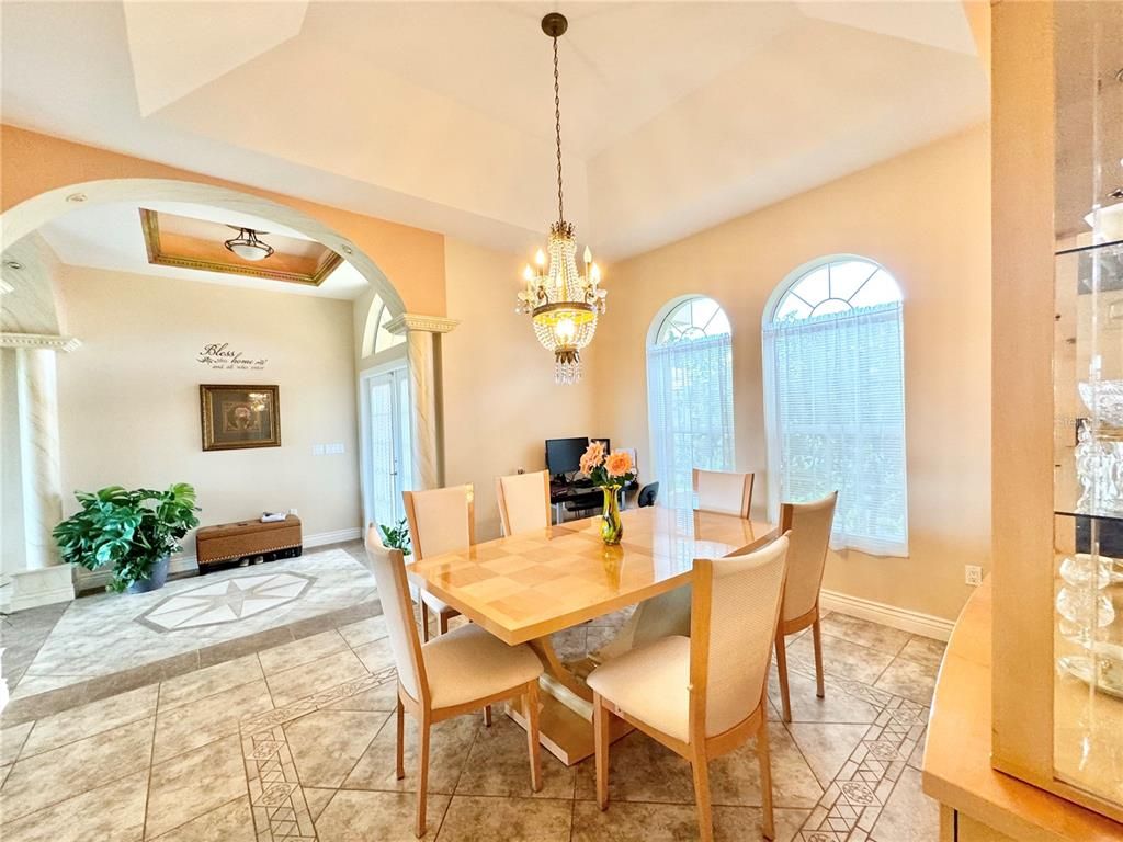 Chandelier, Dining room, Interior