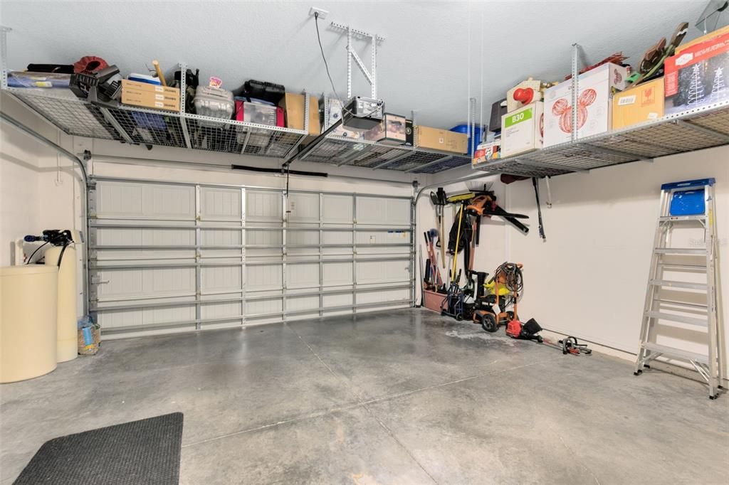 Garage, Interior