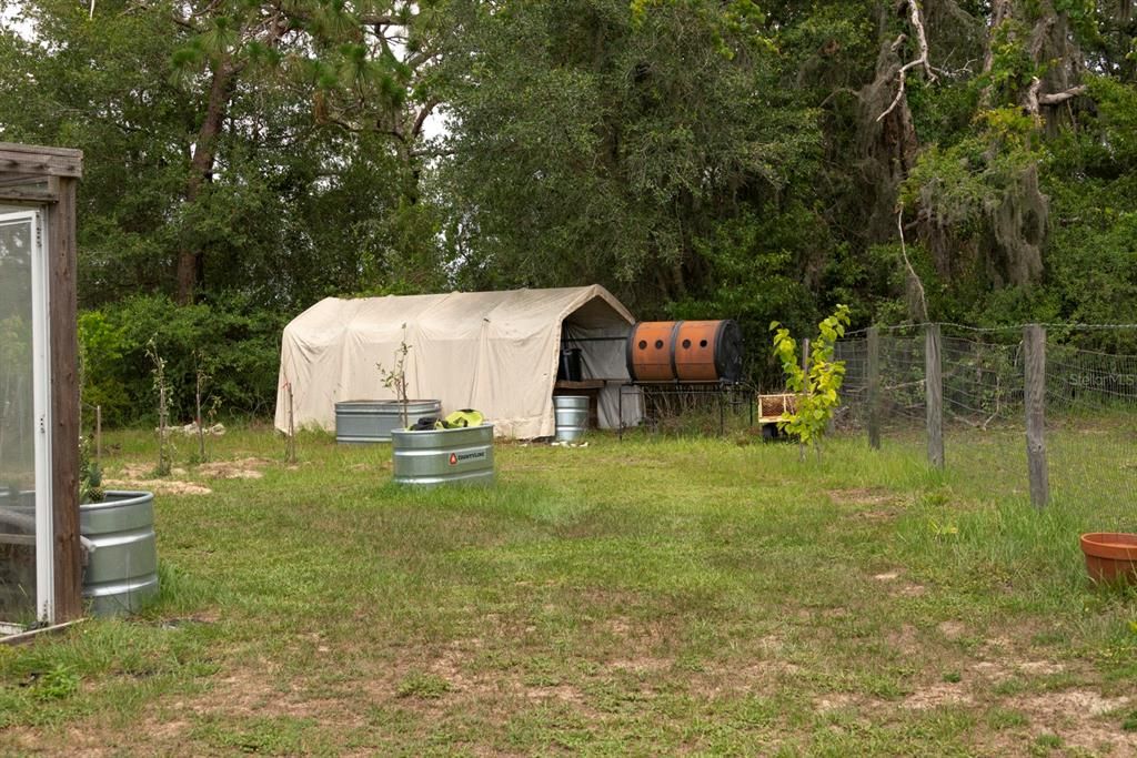 Backyard, Exterior