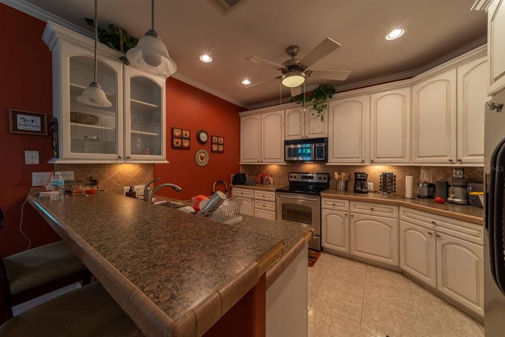 Interior, Kitchen, Pendant Lights, Recessed Lighting, Stainless Steel Appliances