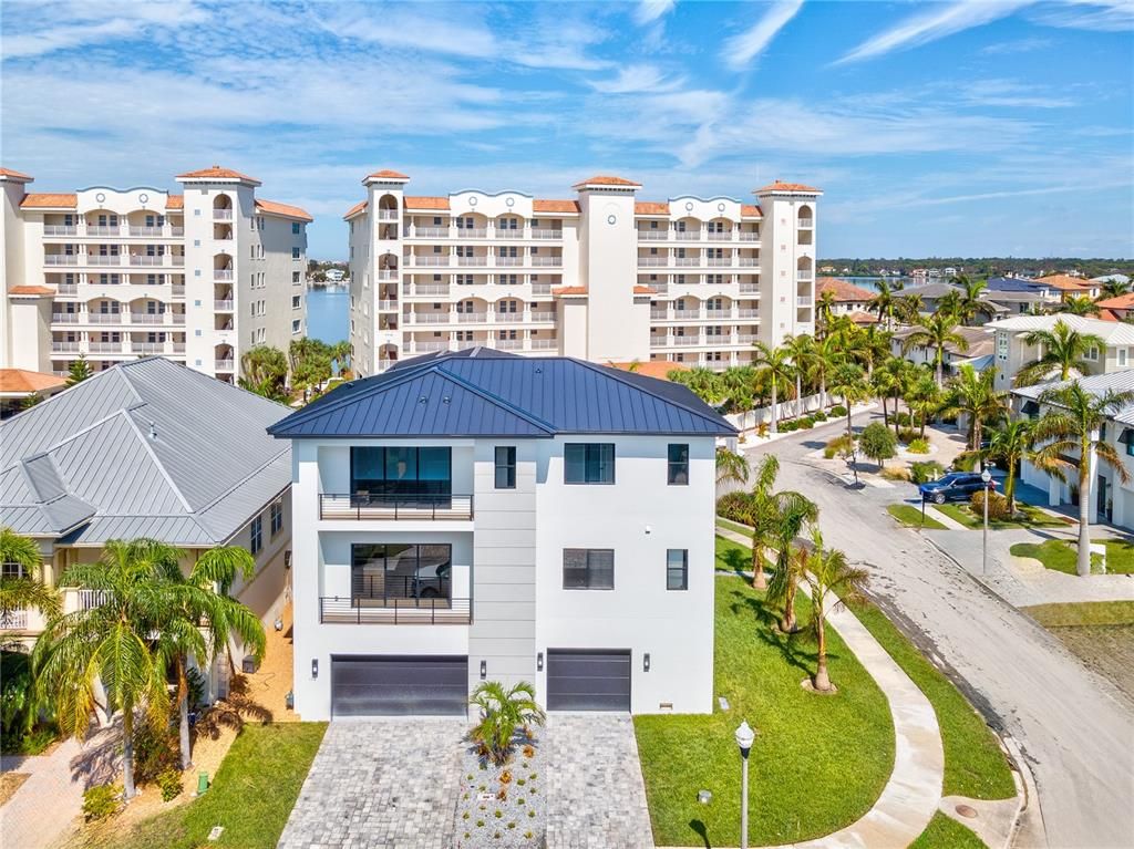 Exterior, Facade, Condo Building