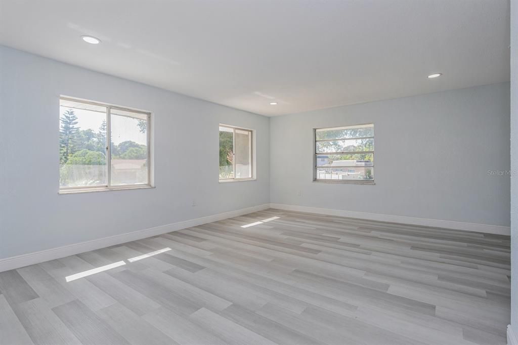 Empty room, Interior, Recessed Lighting, Wood Texture Flooring