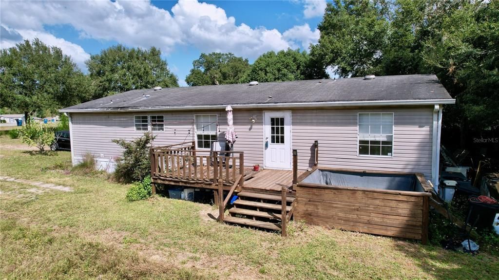 Backyard, Exterior