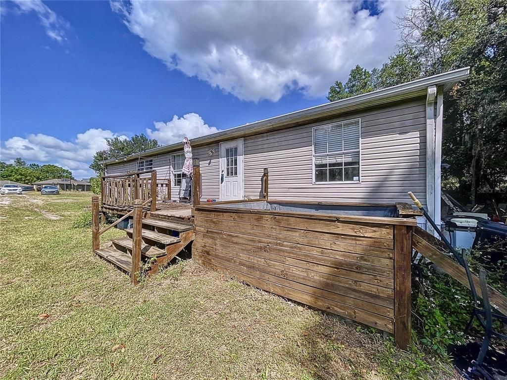 Backyard, Exterior