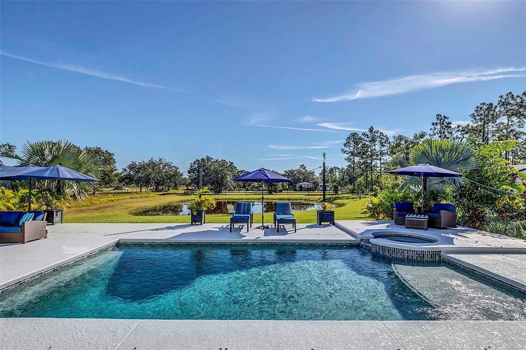 Exterior, Pool