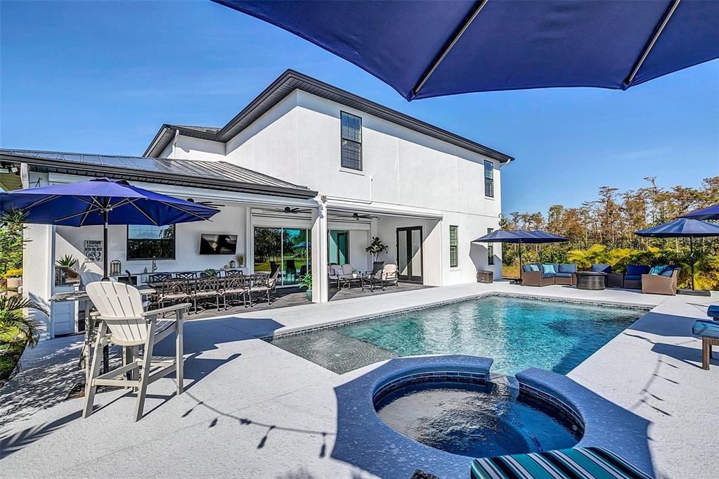 Exterior, Pool