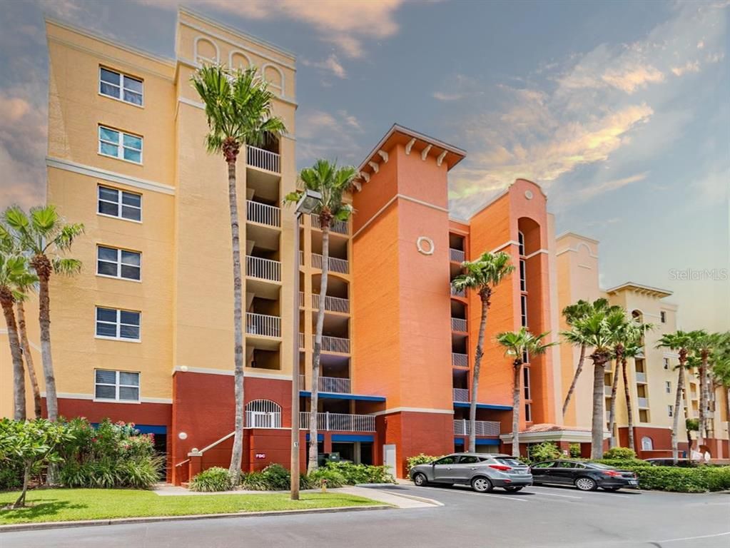 Exterior, Facade, Condo Building