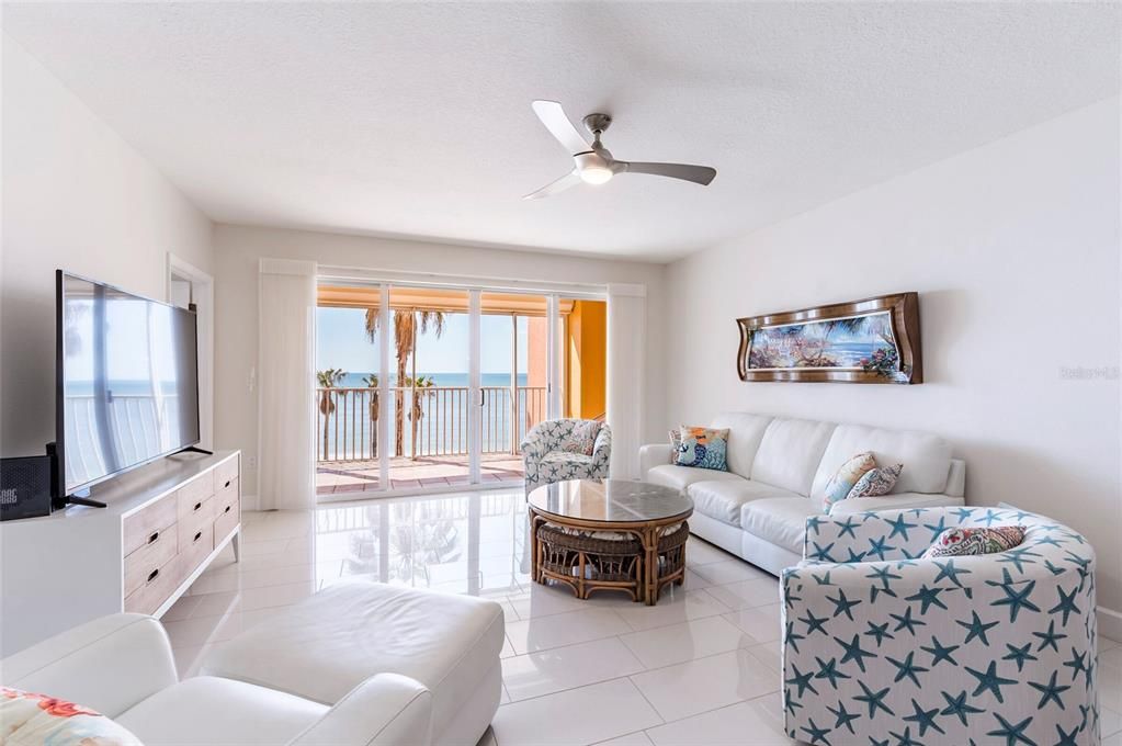 Interior, Living room, Water