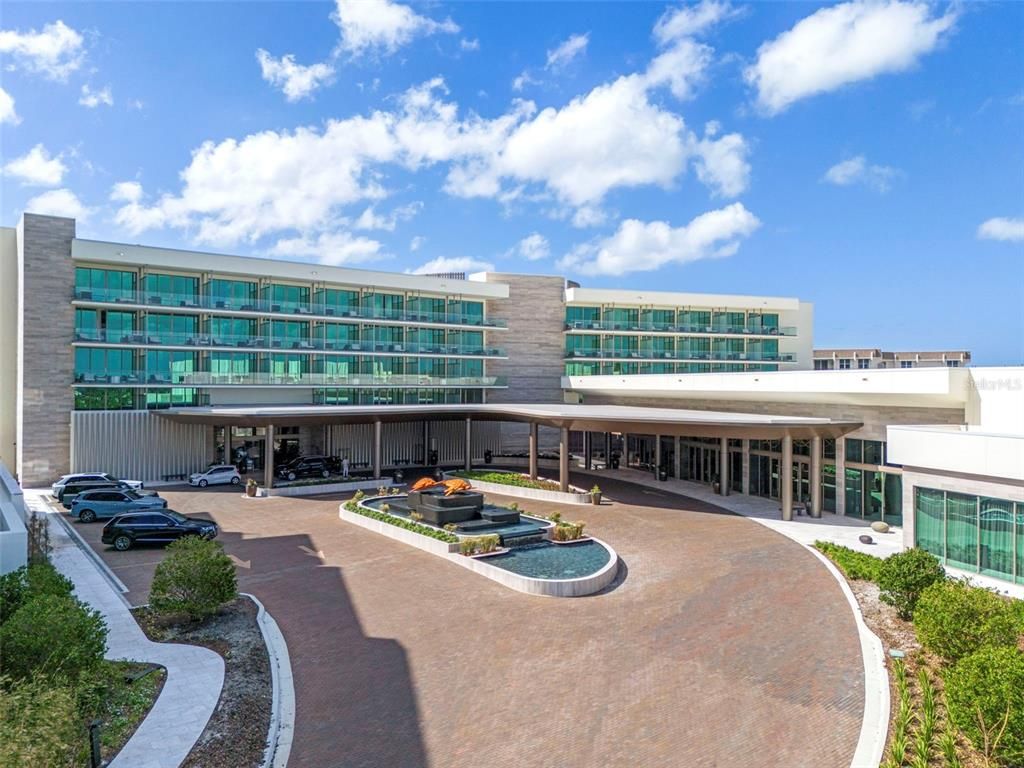 Exterior, Facade, Condo Building