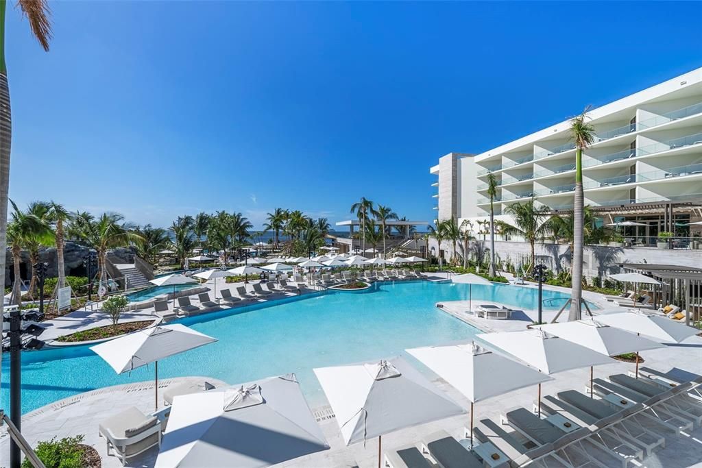 Exterior, Pool