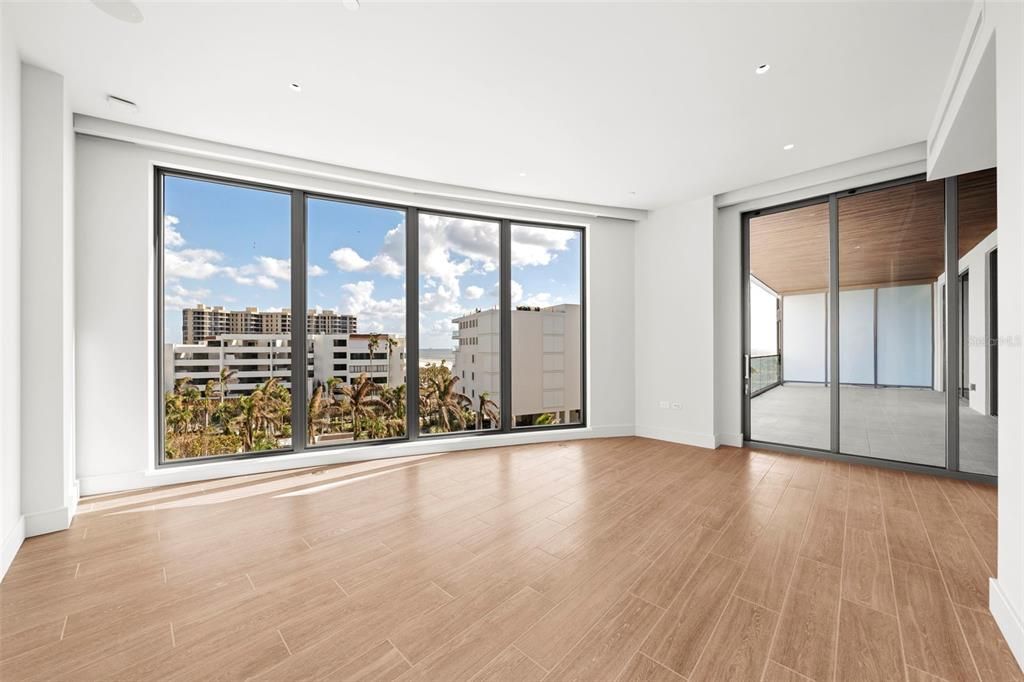 Empty room, Interior, Recessed Lighting, Wood Texture Flooring