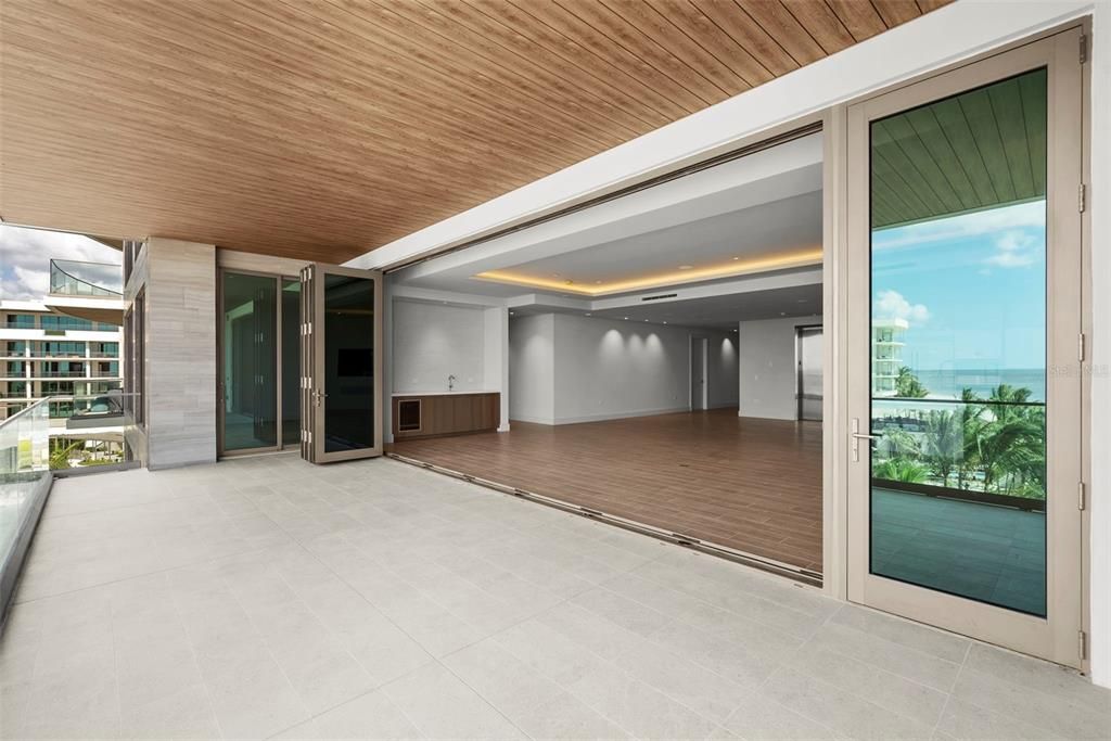 Empty room, Interior, Recessed Lighting, Water, Wooden Ceilings