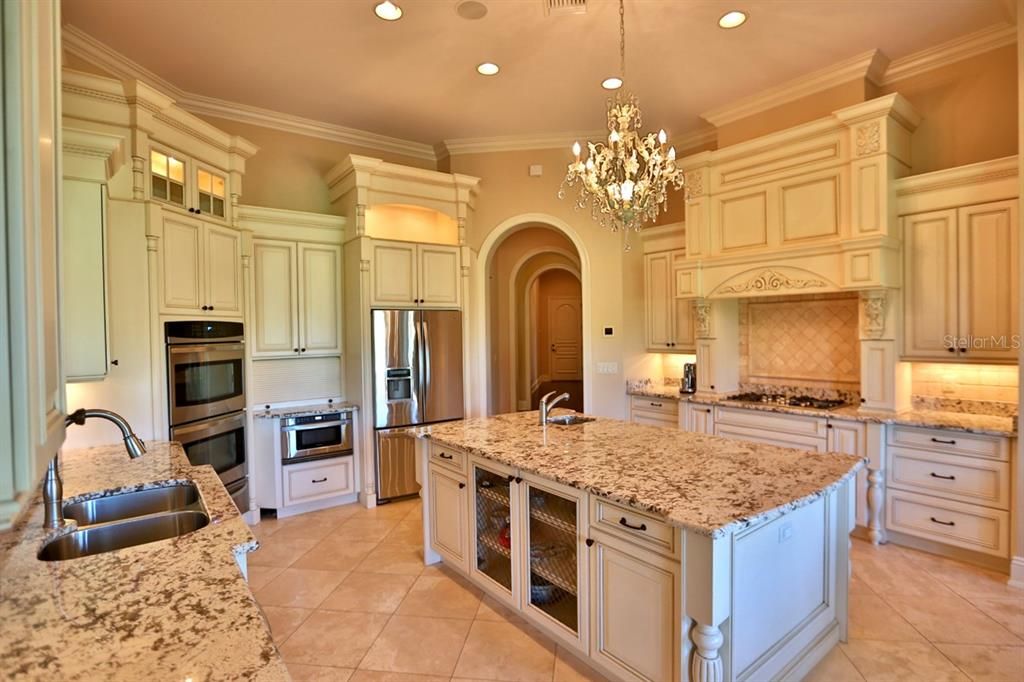 Chandelier, Interior, Kitchen, Recessed Lighting, Stainless Steel Appliances
