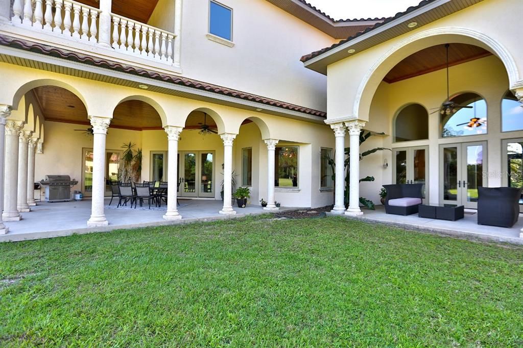 Backyard, Exterior