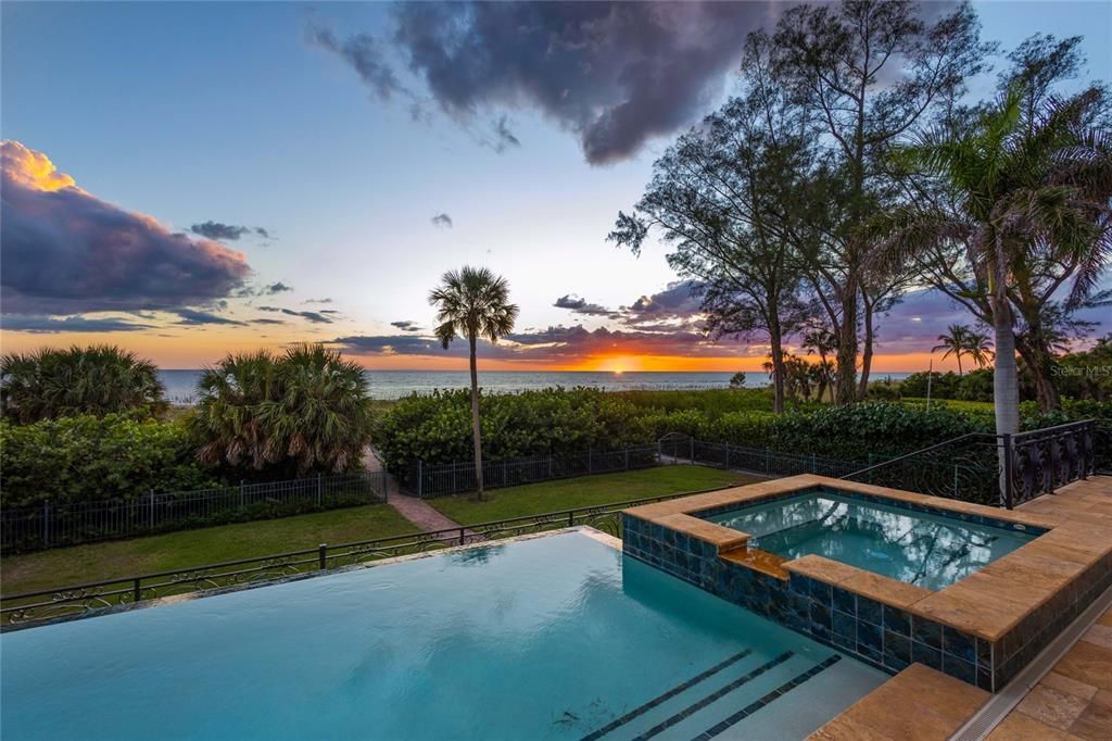 Exterior, Pool, Water