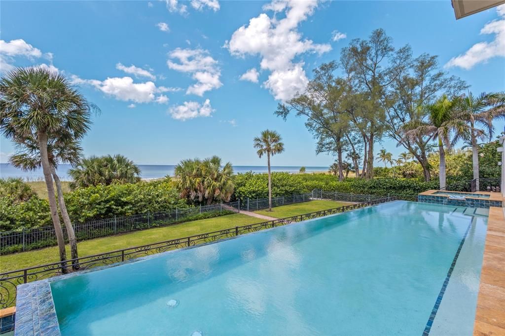 Exterior, Pool, Water