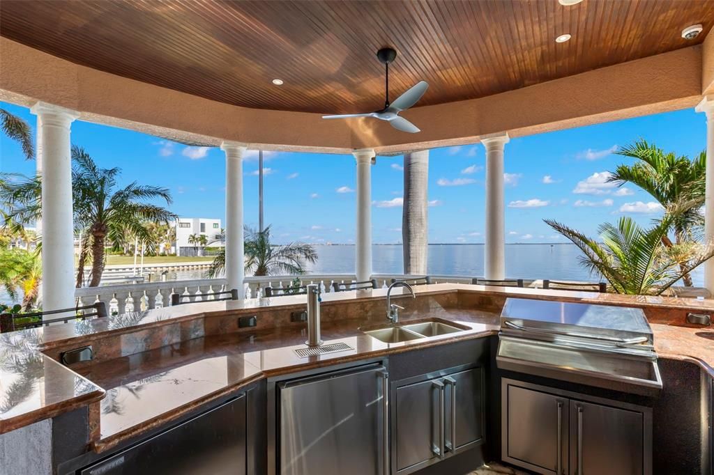 Exterior, Recessed Lighting, Water