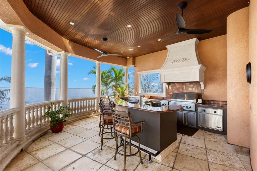 Exterior, Recessed Lighting, Water