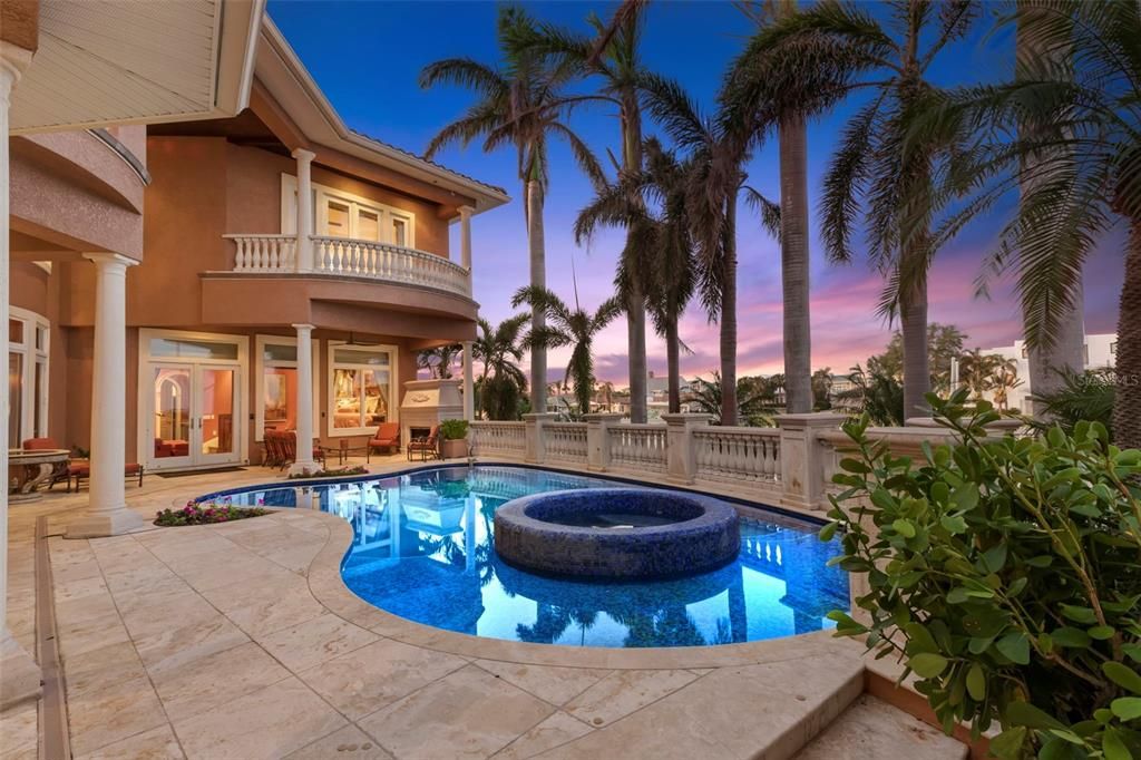 Exterior, Pool