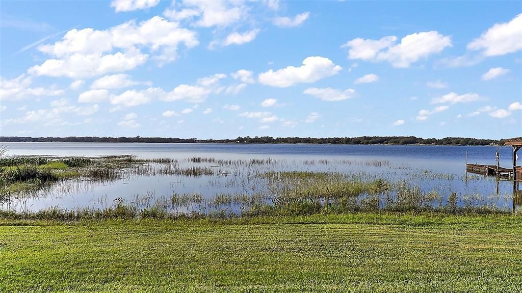 Exterior, Lake