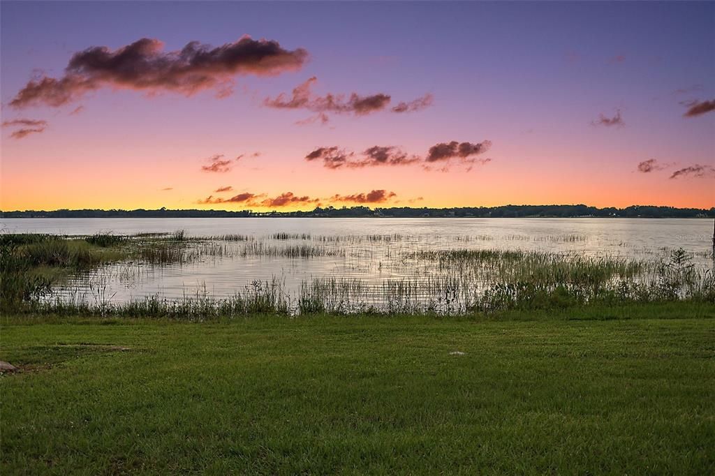 Exterior, Lake