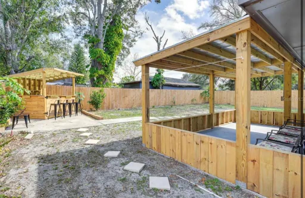 Backyard, Exterior