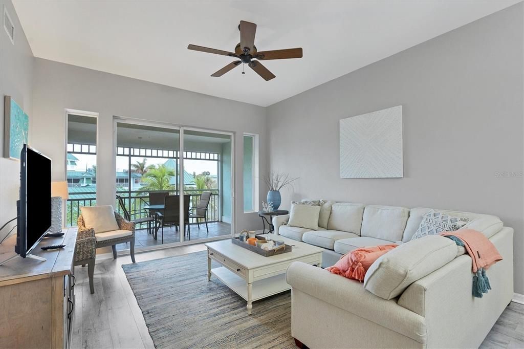 Dining room, Interior, Living room, Wood Texture Flooring