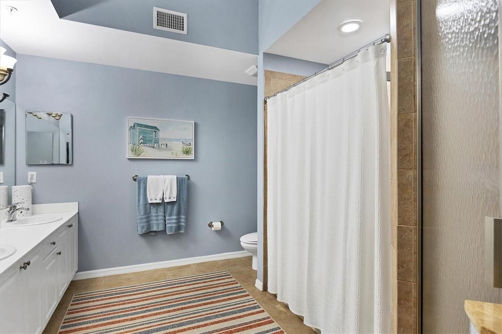 Bathroom, Interior, Recessed Lighting