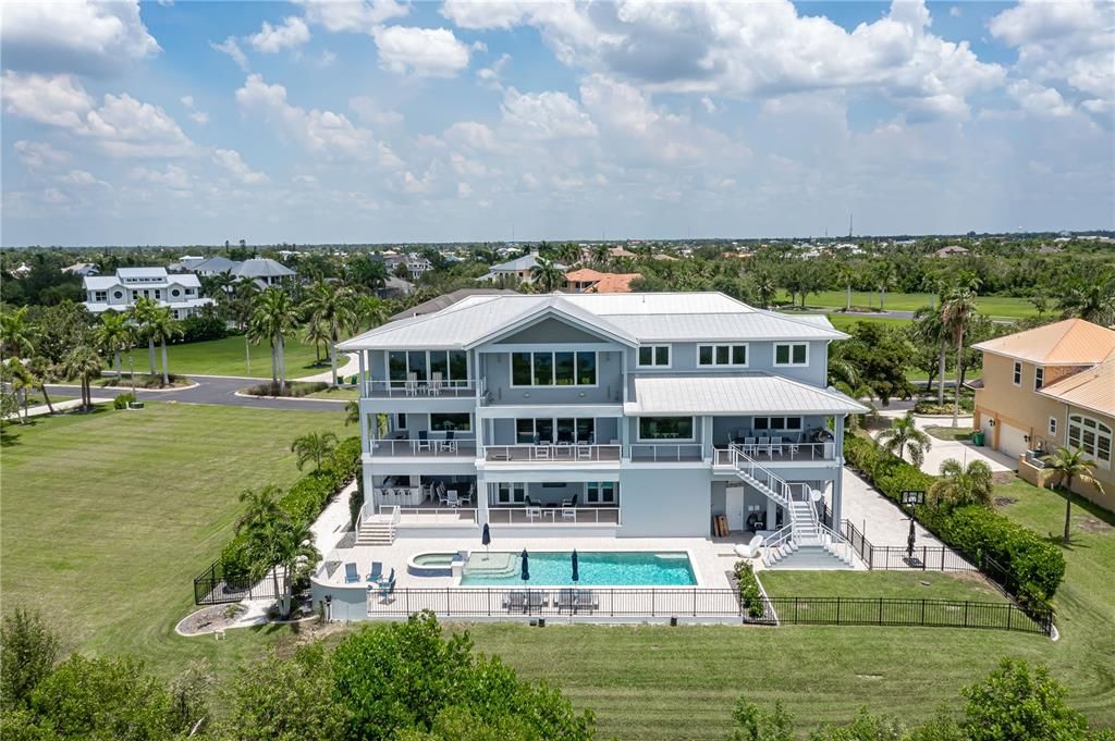 Exterior, Drone